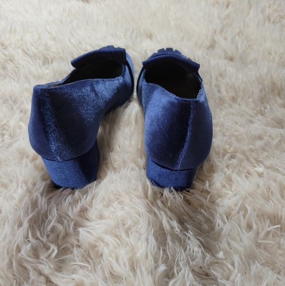 NWOT Bandolino Blue Velvet Heels 7 1/2 - Picture 6 of 7
